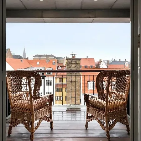 Luxury Dlscount Via What App !!! Penthouse ! Check The Number From The Photos Διαμέρισμα